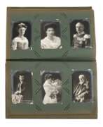 Produktkatalog. Postkartenalbum Adel