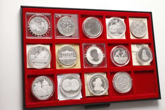 Konvolut Silberunzen und -medaillen - фото 3 Konvolut Silberunzen und -medaillen - фото 3