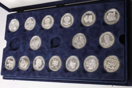 Konvolut Silbermedaillen 50 Jahre Deutschland - Foto 4 Konvolut Silbermedaillen 50 Jahre Deutschland - Foto 4