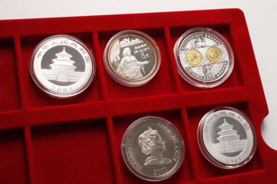 Konvolut Silberunzen, -medaillen und -münzen - фото 3 Konvolut Silberunzen, -medaillen und -münzen - фото 3