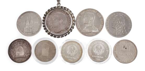 Konvolut Silbermedaillen und -münzen - photo 1 Konvolut Silbermedaillen und -münzen - photo 1