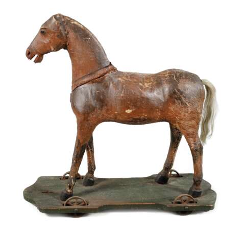 Pferd als Reittier auf Rädern - photo 1