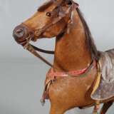 Pferd als Reittier auf Rädern mit Wippe - photo 2
