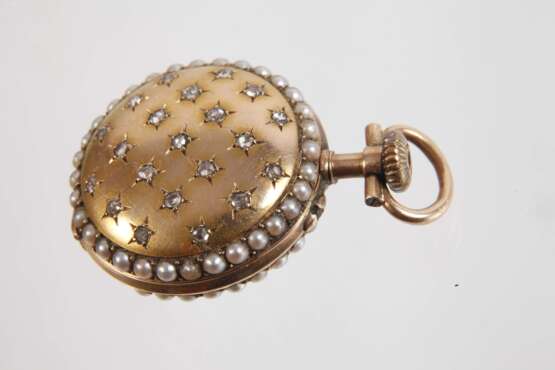 Feine Hängeuhr mit Diamanten und Perlen - фото 5 Feine Hängeuhr mit Diamanten und Perlen - фото 5