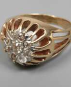 Übersicht. Damenring mit Diamanten