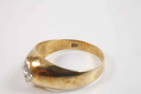 Ring mit Brillant - photo 2