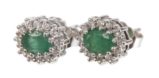 Paar Ohrstecker mit Smaragden und Brillanten - Foto 1