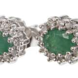 Paar Ohrstecker mit Smaragden und Brillanten - Foto 1
