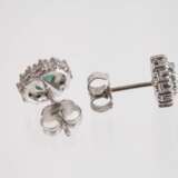 Paar Ohrstecker mit Smaragden und Brillanten - Foto 3