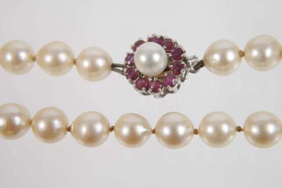 Perlenkette mit Goldverschluss - Foto 2 Perlenkette mit Goldverschluss - Foto 2