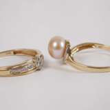 Zwei Damenringe mit Diamanten und Perle - photo 2