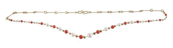 Collier mit Perlen und Korallen - photo 1