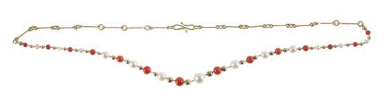 Collier mit Perlen und Korallen - photo 1 Collier mit Perlen und Korallen - photo 1