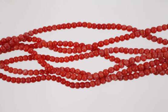 Mehrreihige Korallenkette - photo 2 Mehrreihige Korallenkette - photo 2