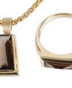 Übersicht. Anhänger und Ring mit Rauchquarzen