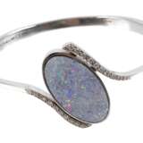 Eleganter Armreif mit Edelopal und Diamanten - фото 1