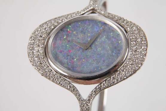 Schmuckuhr mit Edelopal und Brillanten - фото 3