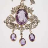 Schleifenbrosche mit Amethysten und Diamanten - photo 3
