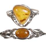 Zwei Schmuckteile mit Bernsteinbesatz - photo 1