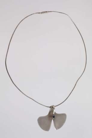 Paul Wunderlich, zwei Anhänger - photo 4 Paul Wunderlich, zwei Anhänger - photo 4