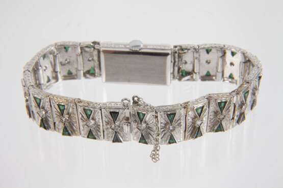 Tiffany, Damenarmbanduhr mit Steinbesatz - фото 3 Tiffany, Damenarmbanduhr mit Steinbesatz - фото 3