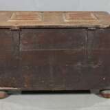 Kleine Renaissancetruhe - photo 4