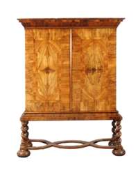 Stollenschrank Barock