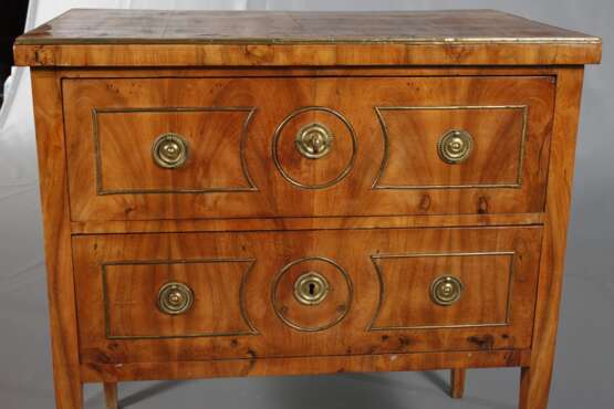 Kleine Empirekommode - photo 2