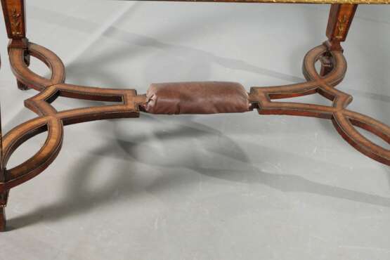 Schreibtisch Klassizismus - photo 4 Schreibtisch Klassizismus - photo 4