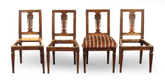 Vier Stühle Louis-Seize - photo 1 Vier Stühle Louis-Seize - photo 1