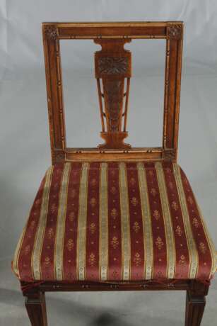 Vier Stühle Louis-Seize - photo 2 Vier Stühle Louis-Seize - photo 2