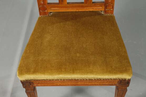 Vier Stühle und zwei Hocker Klassizismus - фото 3 Vier Stühle und zwei Hocker Klassizismus - фото 3