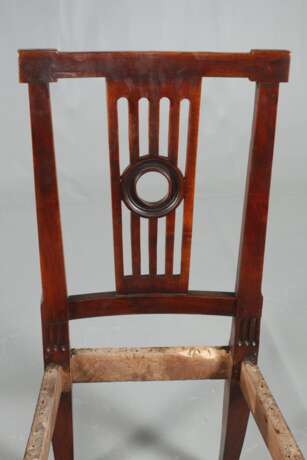 Satz von sechs klassizistischen Stühlen - фото 2 Satz von sechs klassizistischen Stühlen - фото 2