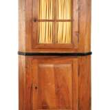 Klassizistischer Eckschrank - фото 1