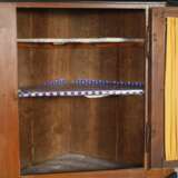 Klassizistischer Eckschrank - фото 4