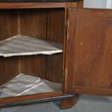 Klassizistischer Eckschrank - фото 5