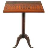 Beistelltisch mit Architekturszene - photo 1