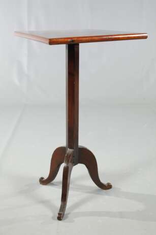 Beistelltisch mit Architekturszene - photo 2