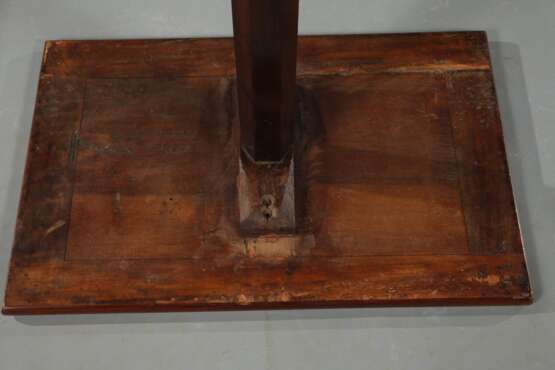 Beistelltisch mit Architekturszene - photo 4