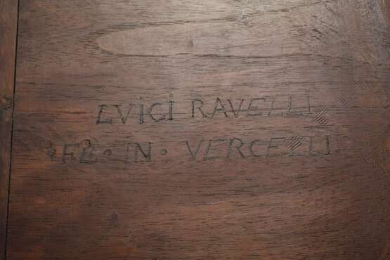 Beistelltisch mit Architekturszene - photo 5