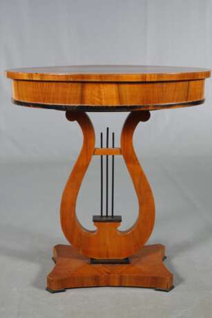 Kleiner Lyratisch Biedermeier - фото 4