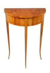 Konsoltischchen Biedermeier