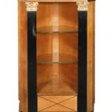 Ecketagere im klassizistischen Stil - фото 1