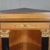 Ecketagere im klassizistischen Stil - фото 2