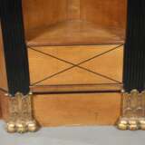 Ecketagere im klassizistischen Stil - фото 4