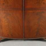 Wäscheschrank im Empirestil - photo 3