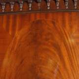 Wäscheschrank im Empirestil - photo 4