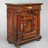 Halbschrank im Renaissancestil - фото 1