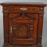 Halbschrank im Renaissancestil - фото 2