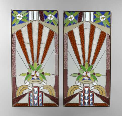 Paar große Bleiglasfenster Jugendstil - фото 1 Paar große Bleiglasfenster Jugendstil - фото 1